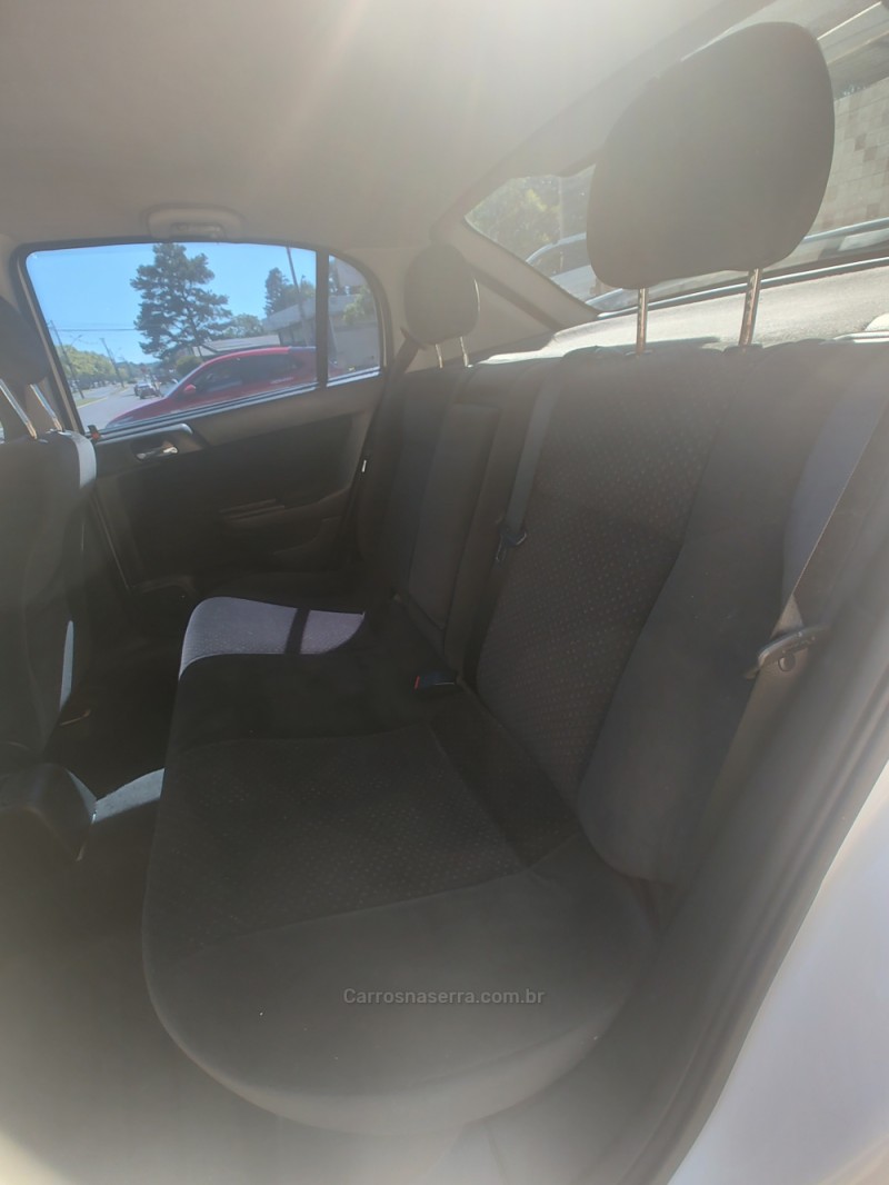 ASTRA 2.0 MPFI ADVANTAGE 8V FLEX 2P MANUAL - 2011 - CANELA