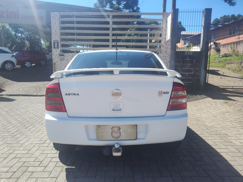 ASTRA 2.0 MPFI ADVANTAGE 8V FLEX 2P MANUAL - 2011 - CANELA