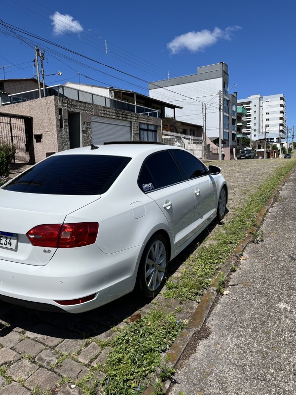 JETTA 2.0 COMFORTLINE FLEX 4P TIPTRONIC - 2014 - CAXIAS DO SUL