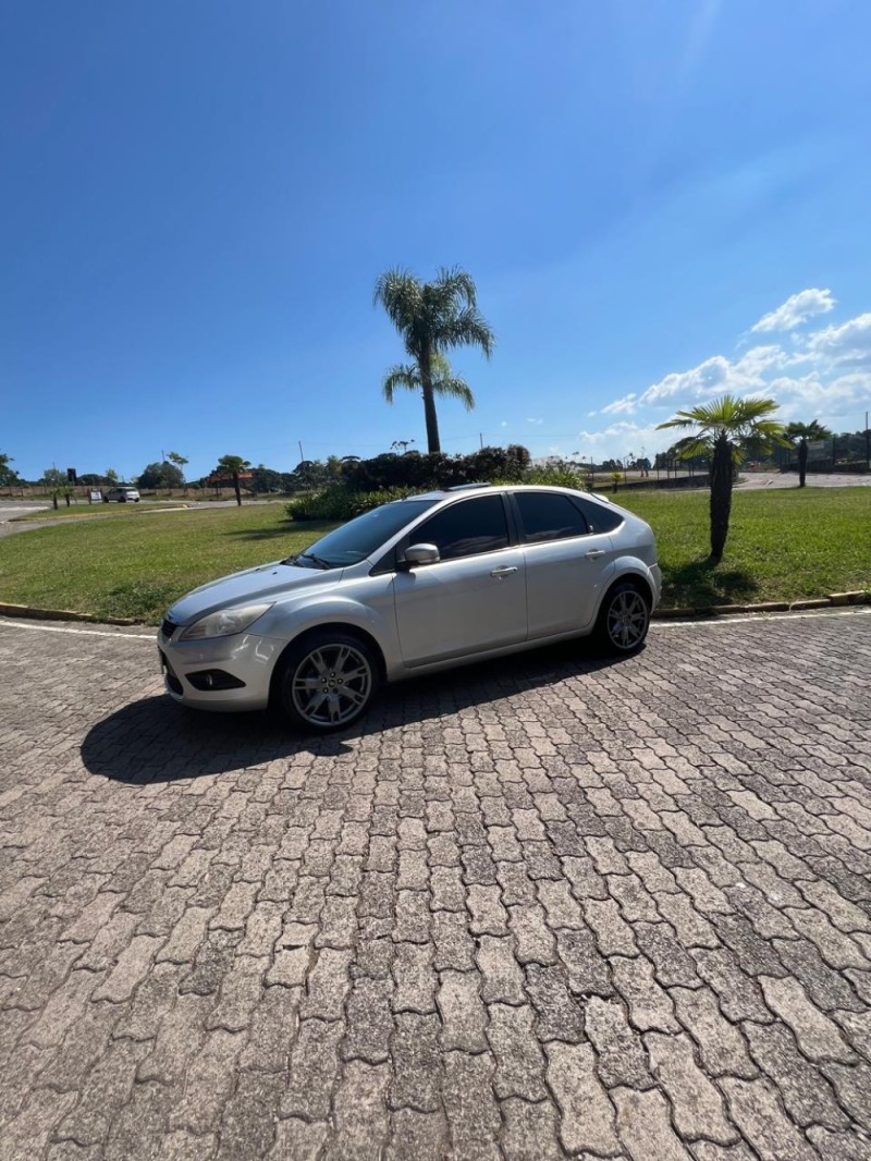 focus 2.0 ghia 16v gasolina 4p manual 2011 caxias do sul