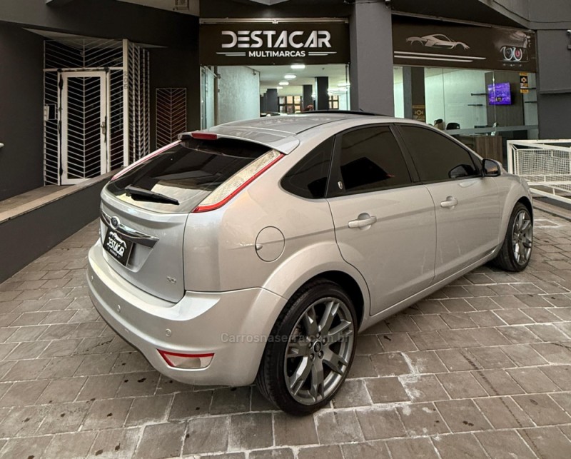 FOCUS 2.0 GHIA 16V GASOLINA 4P MANUAL - 2010 - CAXIAS DO SUL