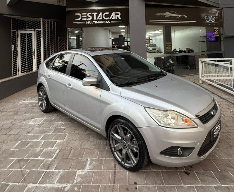 FOCUS 2.0 GHIA 16V GASOLINA 4P MANUAL - 2010 - CAXIAS DO SUL