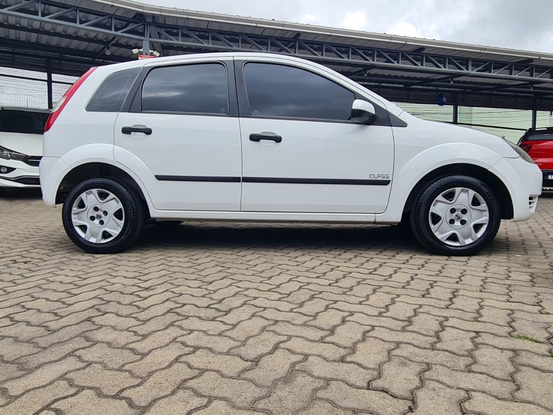 FIESTA 1.0 MPI PERSONNALITÉ 8V FLEX 4P MANUAL - 2005 - CAXIAS DO SUL