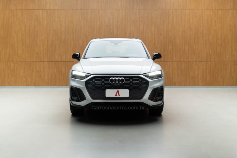 Q5 2.0 55 TFSI PHEV SPORTBACK PERFORMANCE BLACK QUATTRO HÍBRIDO 4P AUTOMÁTICO - 2023 - GARIBALDI