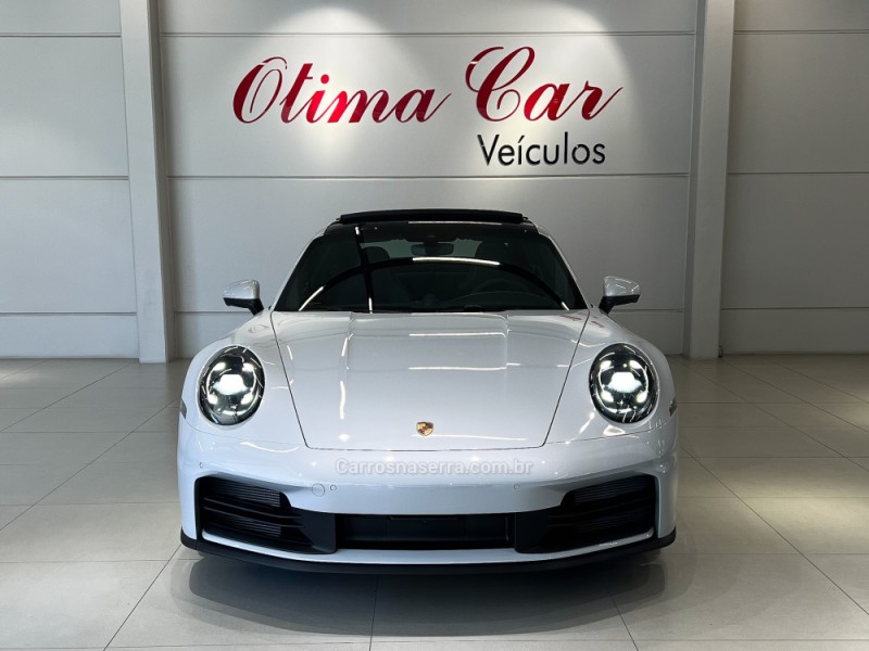 911 3.0 CARRERA COUPÉ AUTOMÁTICO - 2025 - FLORES DA CUNHA