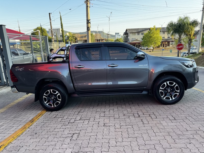 HILUX 2.8 SRV 4X4 CD 16V DIESEL 4P AUTOMÁTICO - 2021 - FELIZ