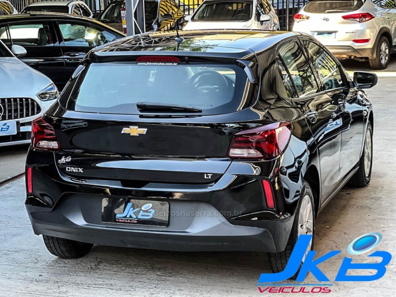 ONIX 1.0 LT 12V FLEX 4P MANUAL - 2021 - NOVO HAMBURGO
