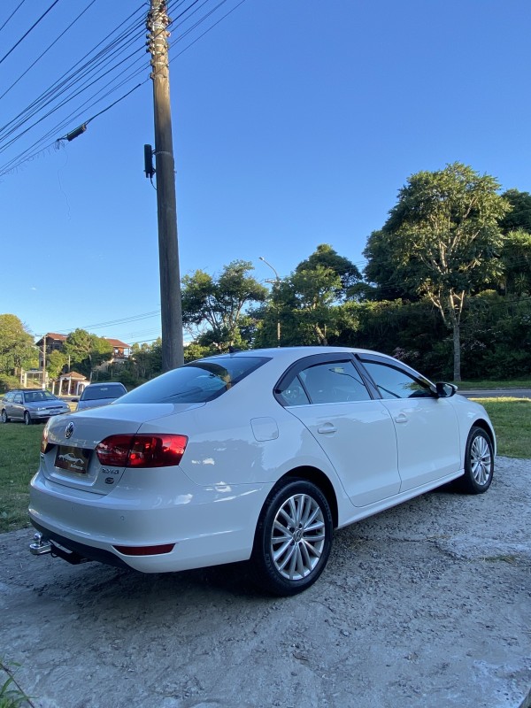 JETTA 2.0 TSI HIGHLINE 200CV GASOLINA 4P TIPTRONIC - 2012 - CAXIAS DO SUL