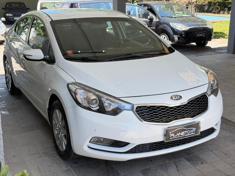CERATO 1.6 SX3 16V FLEX 4P AUTOMÁTICO - 2014 - FARROUPILHA