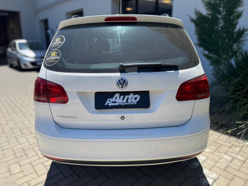 SPACEFOX 1.6 MI TREND 8V FLEX 4P MANUAL - 2012 - FARROUPILHA