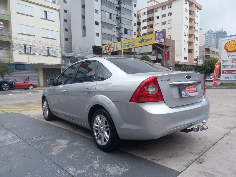 FOCUS 2.0 GHIA SEDAN 16V GASOLINA 4P AUTOMÁTICO - 2009 - CAXIAS DO SUL