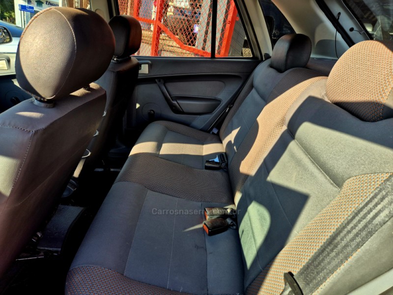 GOL 1.6 MI POWER 8V FLEX 4P MANUAL G.IV - 2009 - FARROUPILHA