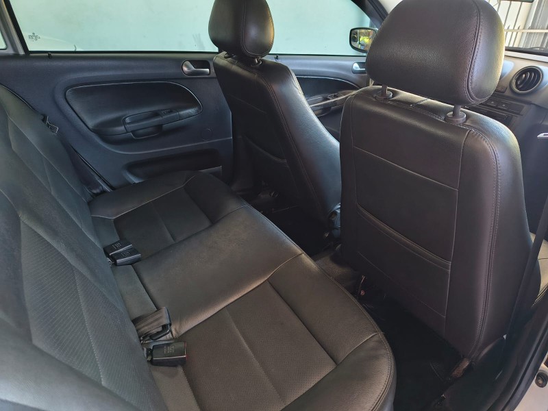 VOYAGE 1.0 MI 8V FLEX 4P MANUAL - 2010 - CAXIAS DO SUL