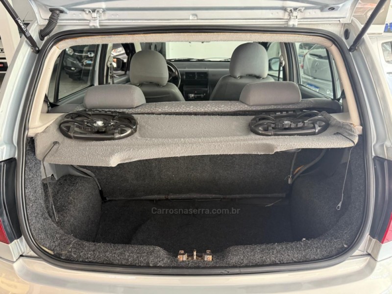 FOX 1.6 MI 8V FLEX 4P MANUAL - 2005 - NOVO HAMBURGO