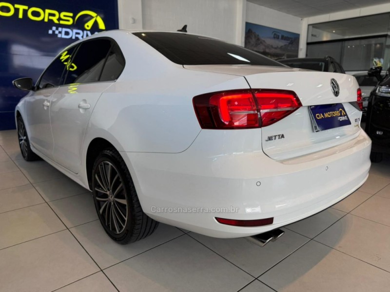 JETTA 2.0 TSI HIGHLINE 211CV GASOLINA 4P DSG - 2017 - SãO LEOPOLDO