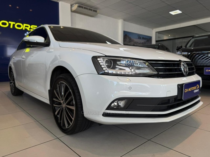 JETTA 2.0 TSI HIGHLINE 211CV GASOLINA 4P DSG - 2017 - SãO LEOPOLDO