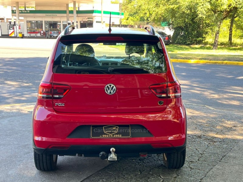 FOX 1.0 MPI TRACK 12V FLEX 4P MANUAL - 2017 - MONTENEGRO