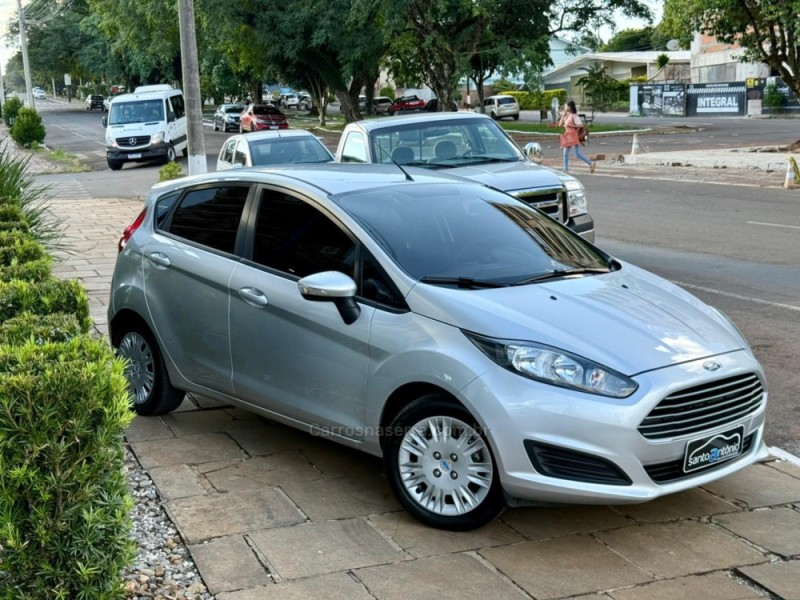 FIESTA 1.6 SE HATCH 16V FLEX 4P MANUAL - 2017 - LAGOA VERMELHA