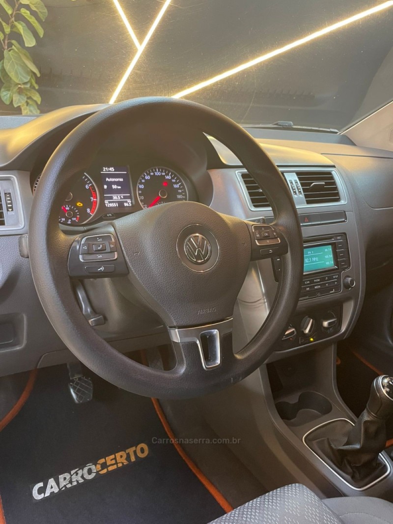 FOX 1.0 MPI TRENDLINE 12V FLEX 4P MANUAL - 2015 - NOVO HAMBURGO