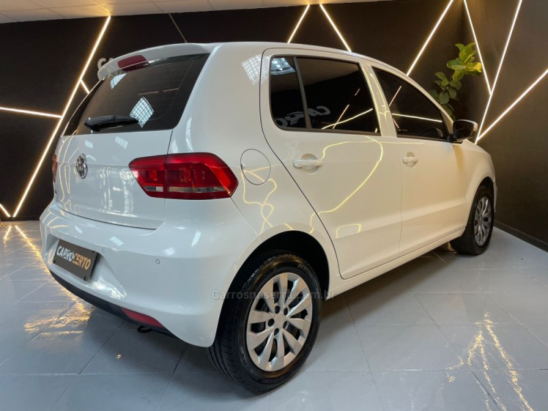 FOX 1.0 MPI TRENDLINE 12V FLEX 4P MANUAL - 2015 - NOVO HAMBURGO