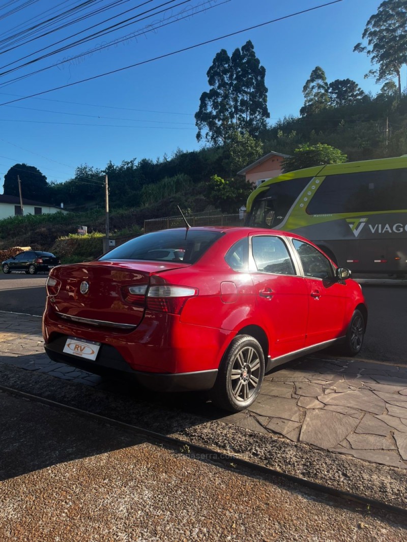 GRAND SIENA 1.4 MPI 8V TETRAFUEL 4P MANUAL - 2015 - CARLOS BARBOSA