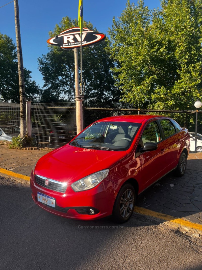 grand siena 1.4 mpi 8v tetrafuel 4p manual 2015 carlos barbosa