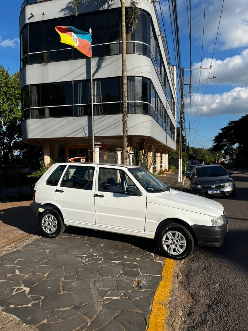 UNO 1.0 MPI MILLE FIRE ECONOMY 8V FLEX 4P MANUAL - 2013 - CARLOS BARBOSA