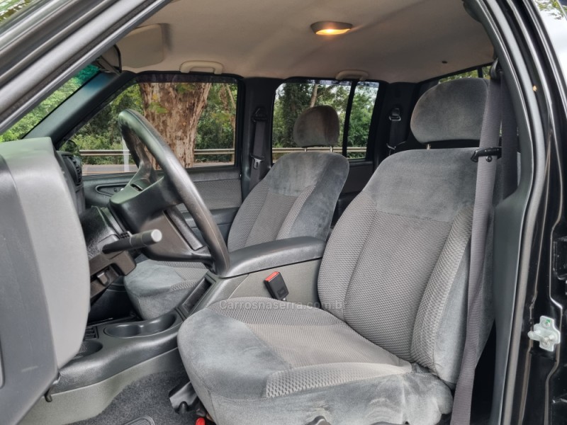 S10 2.4 MPFI RODEIO 4X2 CD 8V FLEX 4P MANUAL - 2011 - DOIS IRMãOS