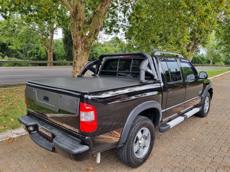 S10 2.4 MPFI RODEIO 4X2 CD 8V FLEX 4P MANUAL - 2011 - DOIS IRMãOS