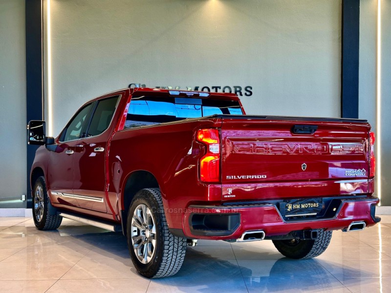 SILVERADO 5.3 1500 HIGH 4X4 COUNTRY GASOLINA 4X4 AUTOMÁTICO - 2024 - CAXIAS DO SUL