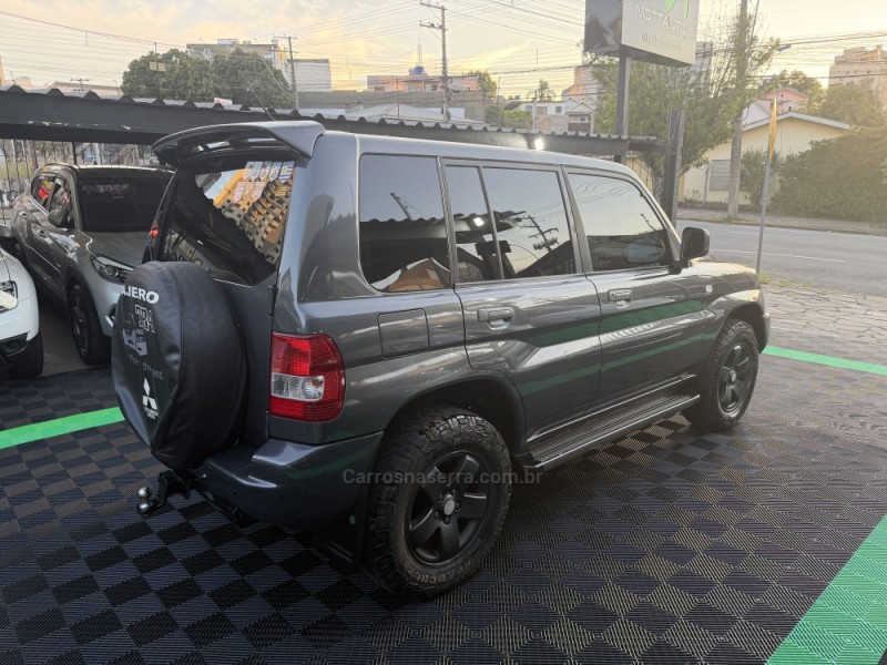 PAJERO TR4 2.0 4X4 16V 131CV GASOLINA 4P AUTOMÁTICO - 2005 - CAXIAS DO SUL