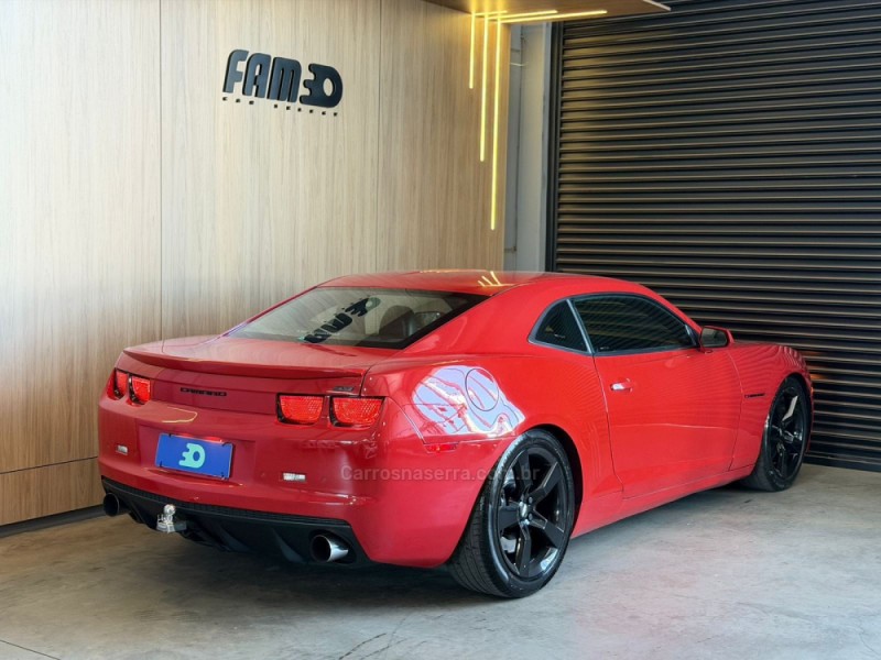 CAMARO 6.2 ZL1 COUPÉ V8 GASOLINA 2P AUTOMÁTICO - 2011 - LAJEADO