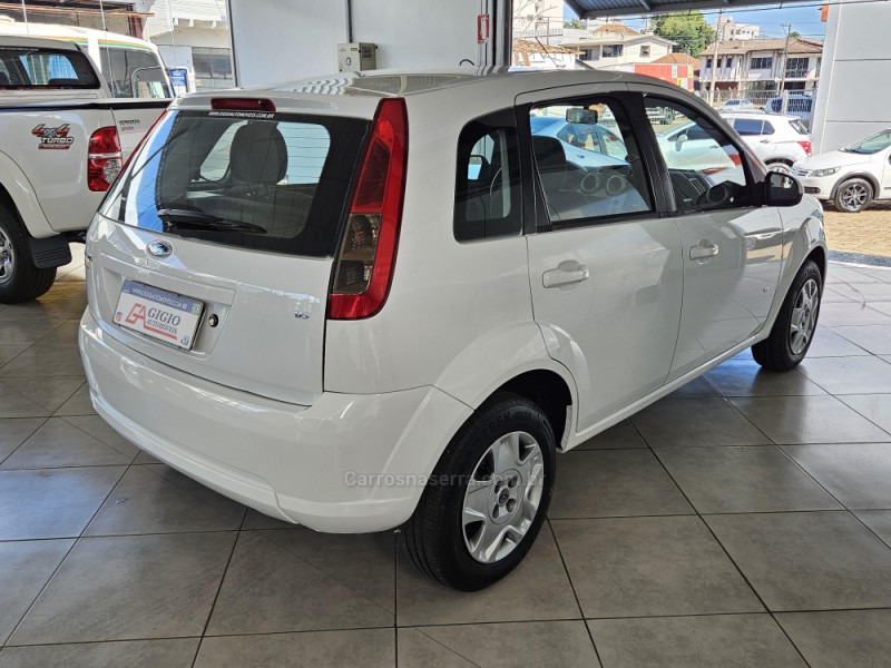 FIESTA 1.6 ROCAM SE 8V FLEX 4P MANUAL - 2014 - TAPEJARA