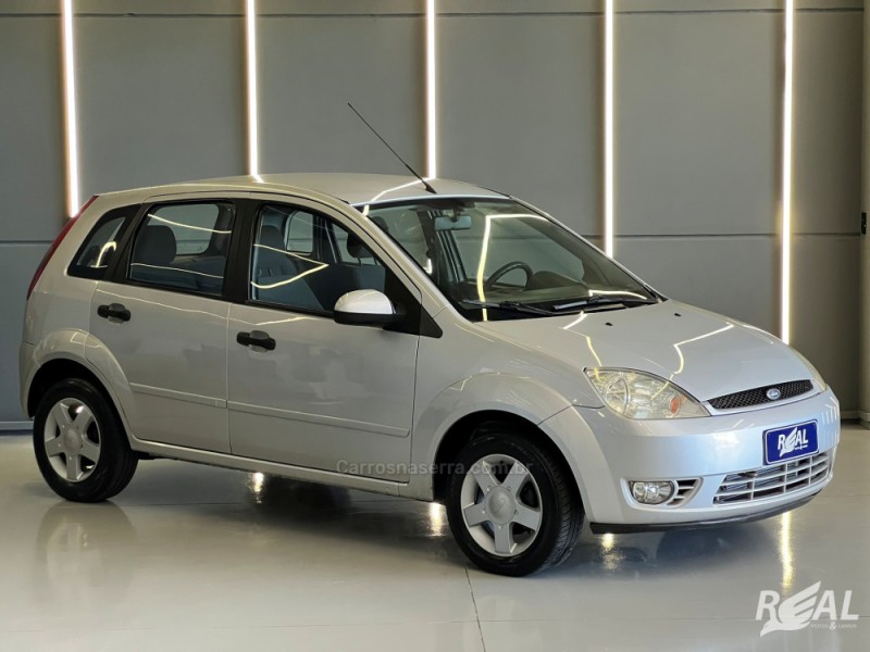 FIESTA 1.6 MPI HATCH 8V FLEX 4P MANUAL - 2005 - SAPIRANGA