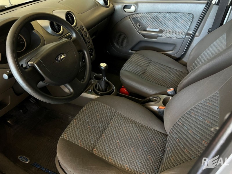 FIESTA 1.6 MPI HATCH 8V FLEX 4P MANUAL - 2005 - SAPIRANGA
