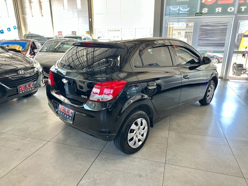ONIX 1.0 MPFI LS 8V FLEX 4P MANUAL - 2015 - CAXIAS DO SUL