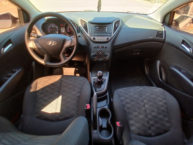 HB20 1.6 COMFORT 16V FLEX 4P MANUAL - 2017 - FARROUPILHA