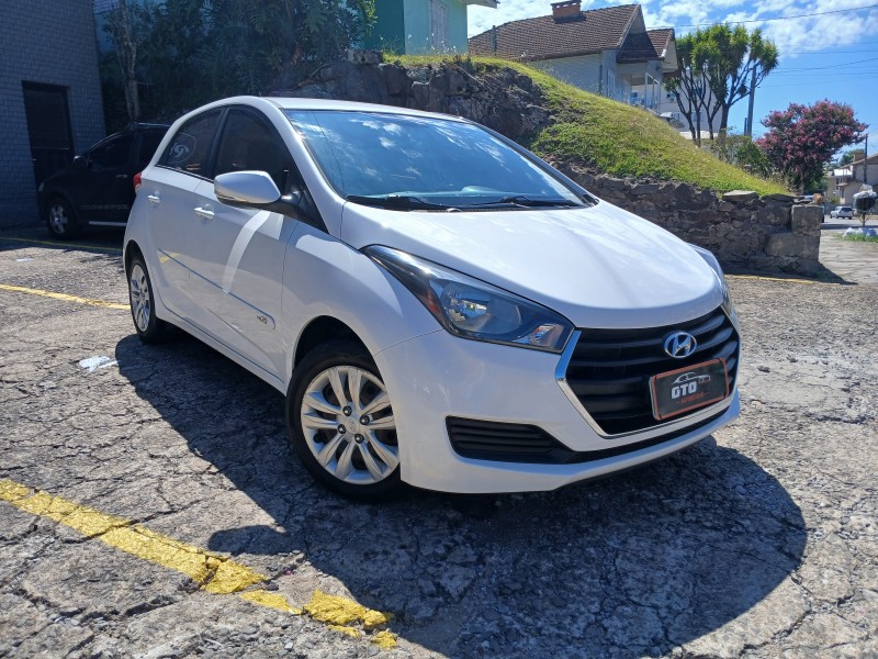 HB20 1.6 COMFORT 16V FLEX 4P MANUAL - 2017 - FARROUPILHA