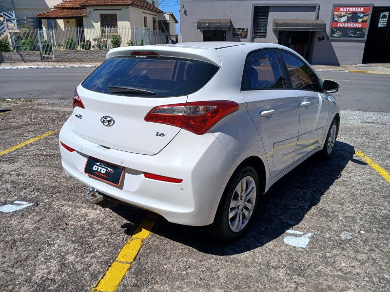 HB20 1.6 COMFORT 16V FLEX 4P MANUAL - 2017 - FARROUPILHA