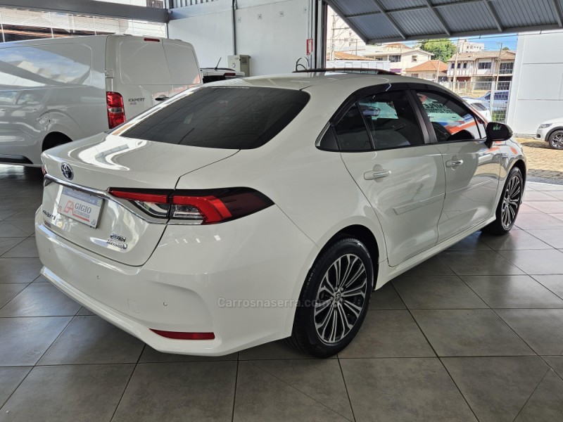 COROLLA 1.8 ALTIS PREMIUM 16V HÍBRIDO 4P AUTOMÁTICO - 2021 - TAPEJARA
