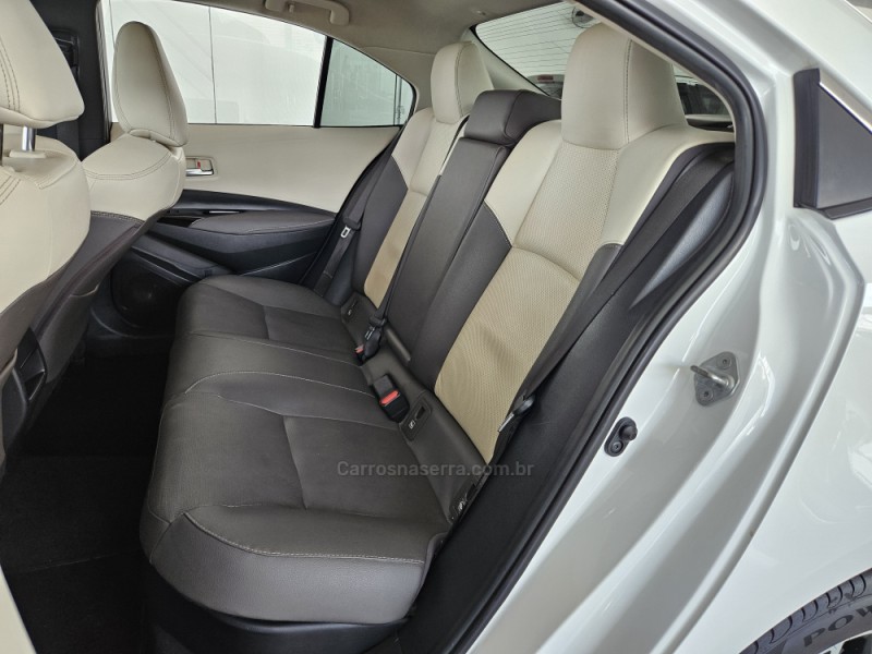 COROLLA 1.8 ALTIS PREMIUM 16V HÍBRIDO 4P AUTOMÁTICO - 2021 - TAPEJARA