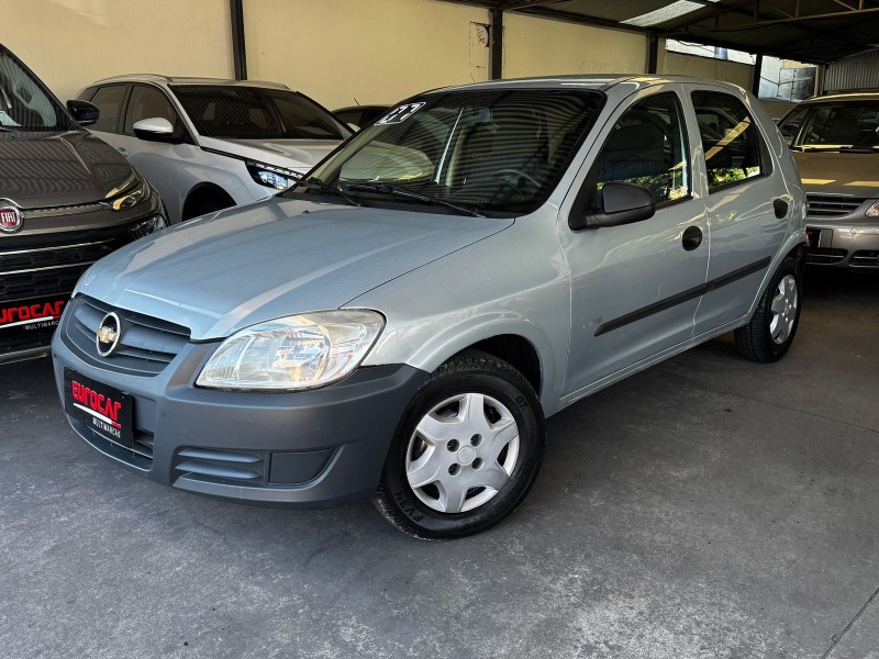 CHEVROLET - CELTA - 2007/2007 - Prata - R$ 21.900,00