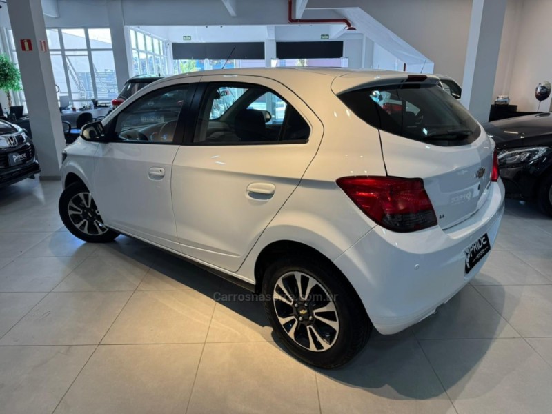 ONIX 1.4 MPFI LTZ 8V FLEX 4P MANUAL - 2015 - CAXIAS DO SUL