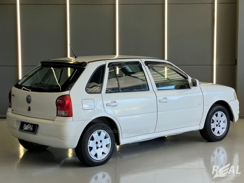 GOL 1.0 MI 8V FLEX 4P MANUAL G.IV - 2011 - SAPIRANGA