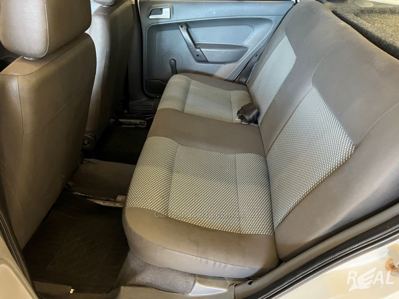 GOL 1.0 MI 8V FLEX 4P MANUAL G.IV - 2011 - SAPIRANGA