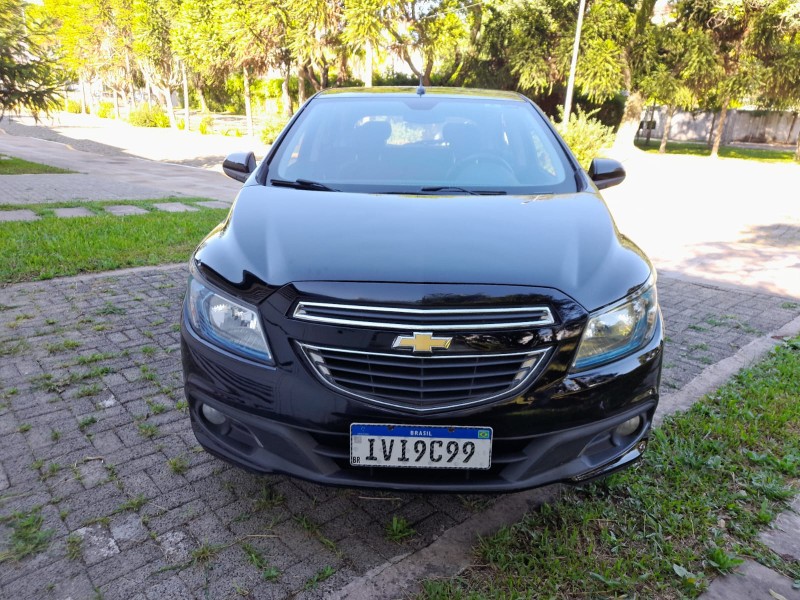 ONIX 1.4 MPFI LTZ 8V FLEX 4P MANUAL - 2014 - FARROUPILHA