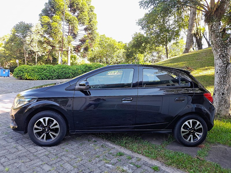 ONIX 1.4 MPFI LTZ 8V FLEX 4P MANUAL - 2014 - FARROUPILHA