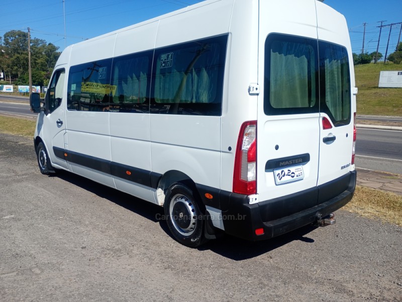 MASTER 2.3 DCI MINIBUS EXECUTIVE L3H2 16 LUGARES 16V DIESEL 4P MANUAL - 2018 - FARROUPILHA