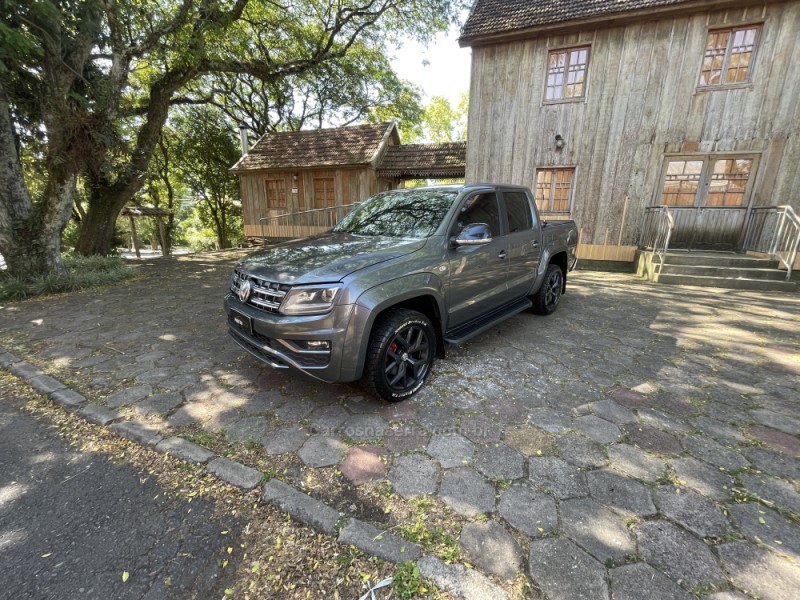 AMAROK 3.0 V6 TDI HIGHLINE CD DIESEL 4MOTION AUTOMÁTICO - 2019 - BENTO GONçALVES