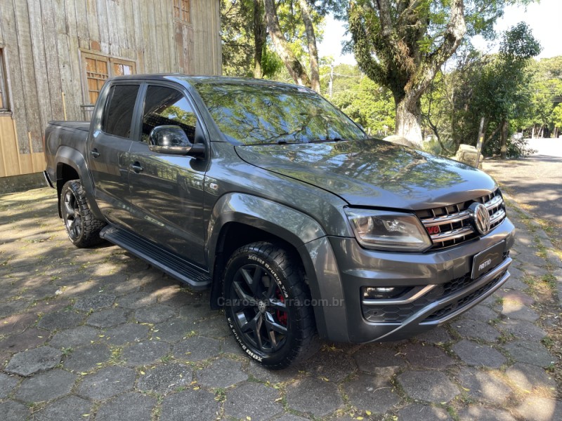 AMAROK 3.0 V6 TDI HIGHLINE CD DIESEL 4MOTION AUTOMÁTICO - 2019 - BENTO GONçALVES
